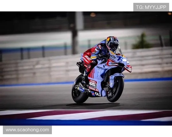 MotoGP赛季焦点转会与冠军争夺引发车迷热议新格局赛道风云